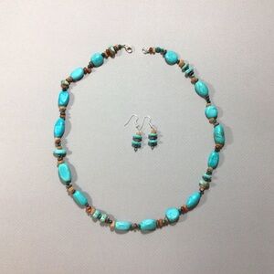 Turquoise Beaded Necklace and Earring Set